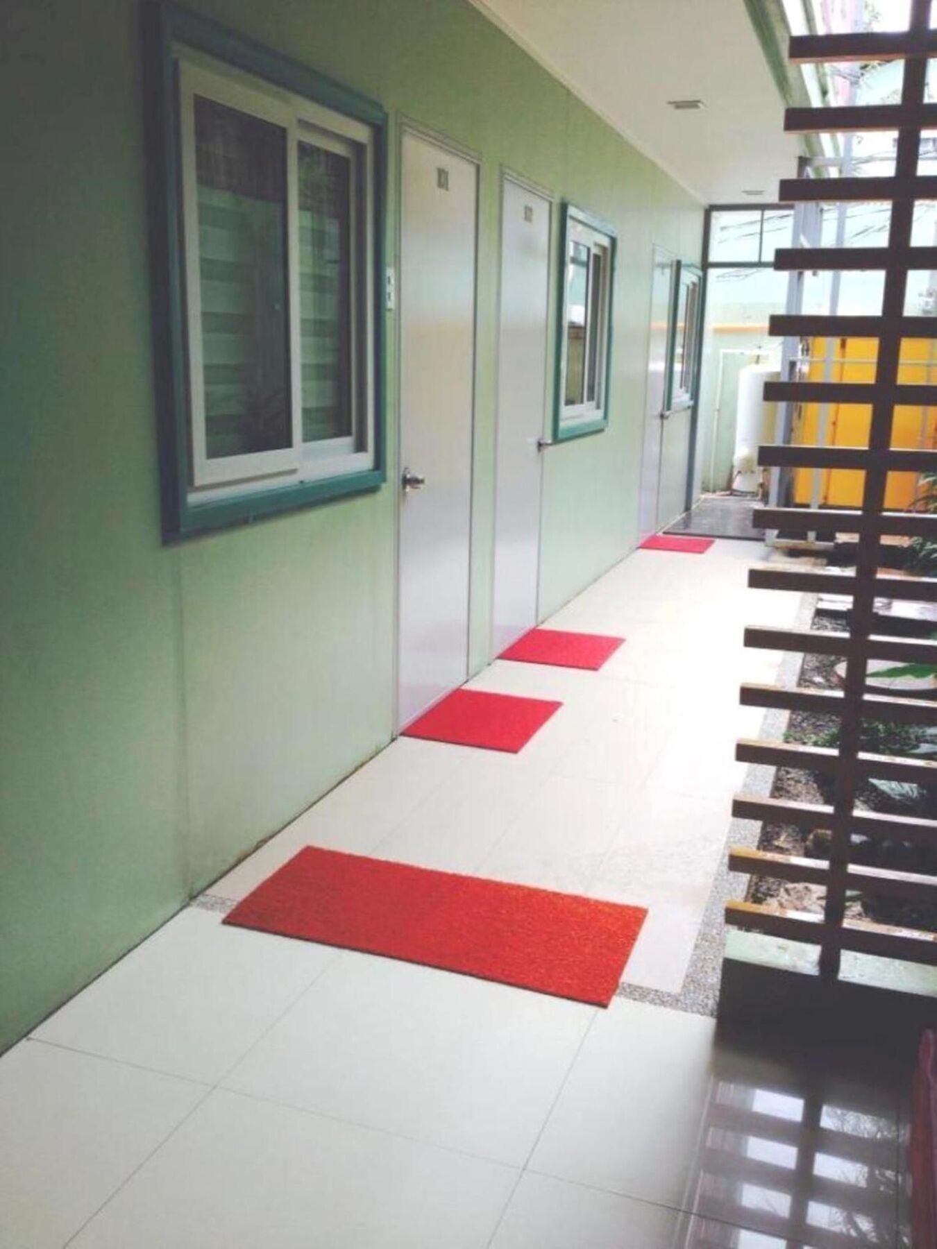Shore Time Hotel - Annex Balabag  Exterior photo